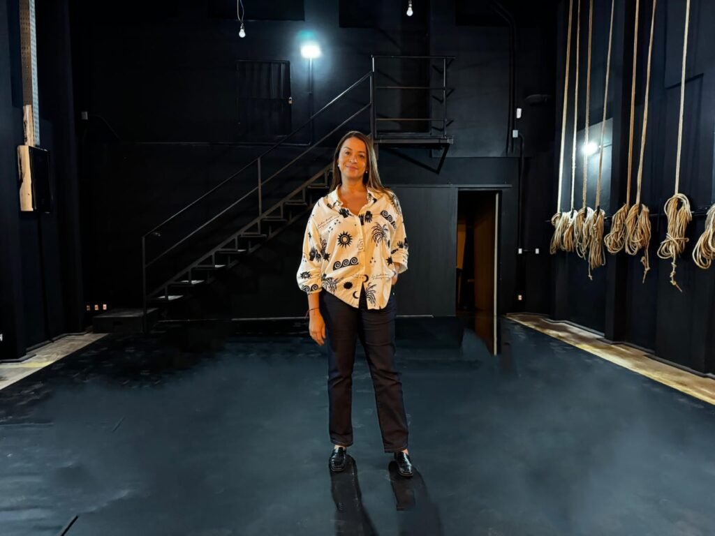 Ivana Iza no palco do Homerinho